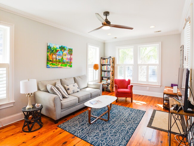 Building Photo - Fully Furnished Home in Downtown Charleston
