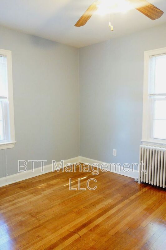 Building Photo - 8404 Greenwood Ave
