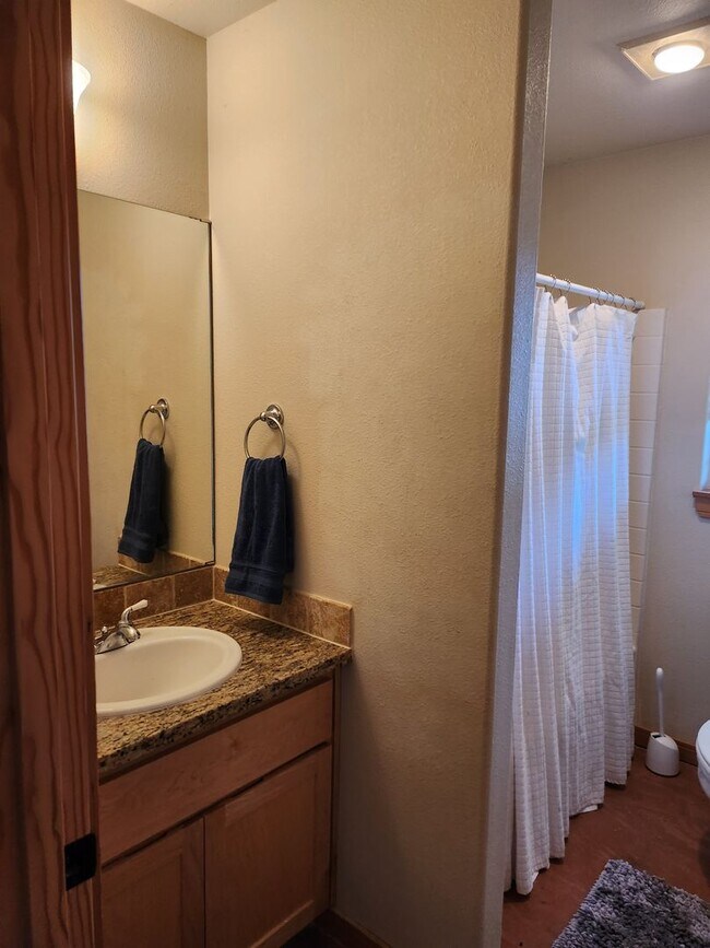 Building Photo - 2564 NW Monterey Pines Dr