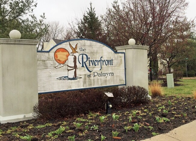 Building Photo - 5806 Riverfront Dr