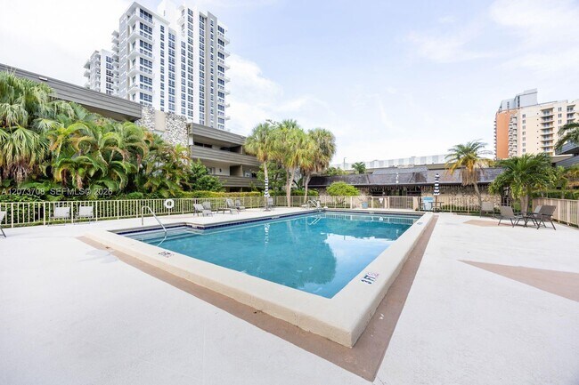 Building Photo - 8335 SW 72nd Ave