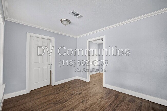 Building Photo - 3315 Bond St