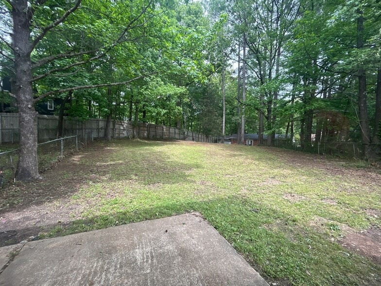 Building Photo - 37 Willa Dr