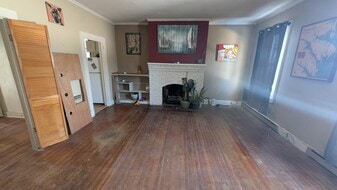 Building Photo - 259 Hanover St