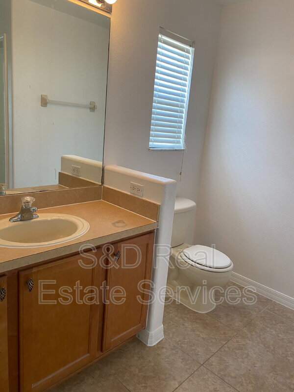 Building Photo - 3968 Hampton Hills Dr