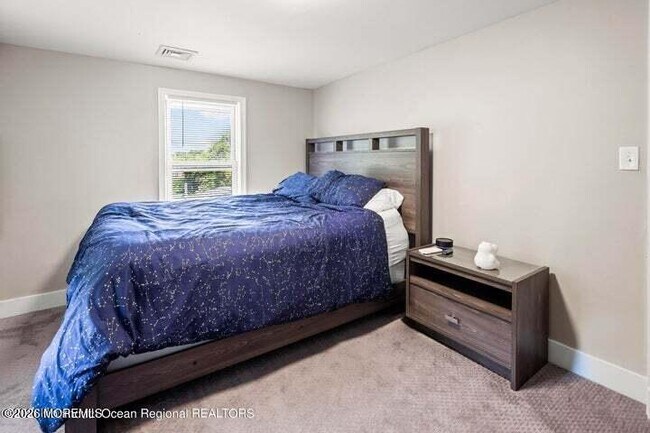 Building Photo - 109 S Main St