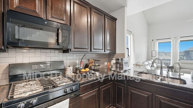 Building Photo - 6370 Tarrant Hl