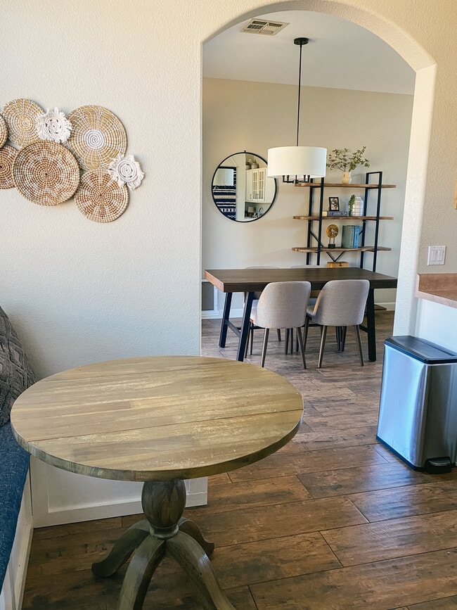 Building Photo - 14286 W Cora Ln