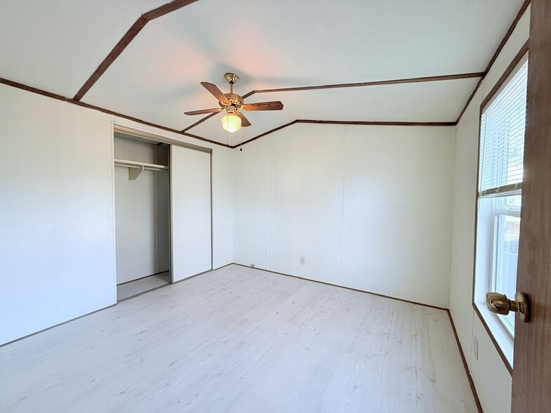 Building Photo - 52335 Harrisburg Ln