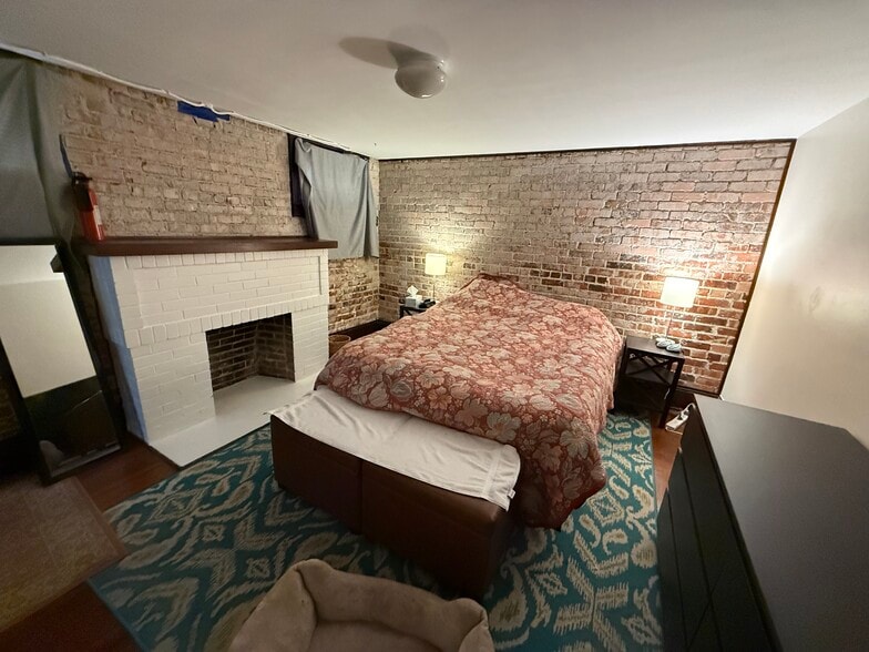 Building Photo - 1420 E 5th Ave