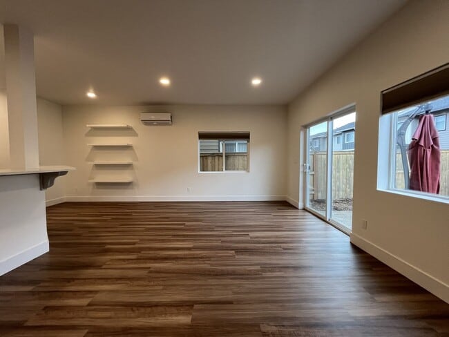 Building Photo - Modern 2022-Built 3-Bedroom Home with Open Layout, Entertainer’s Kitchen. Near Parks & Playgrounds