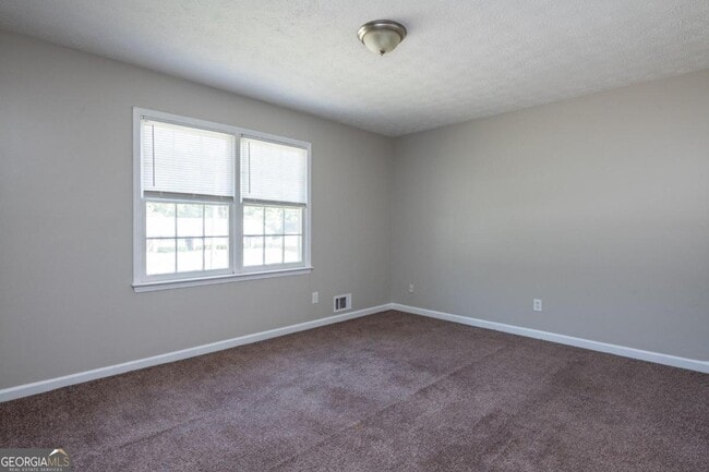 Building Photo - 580 Downing St