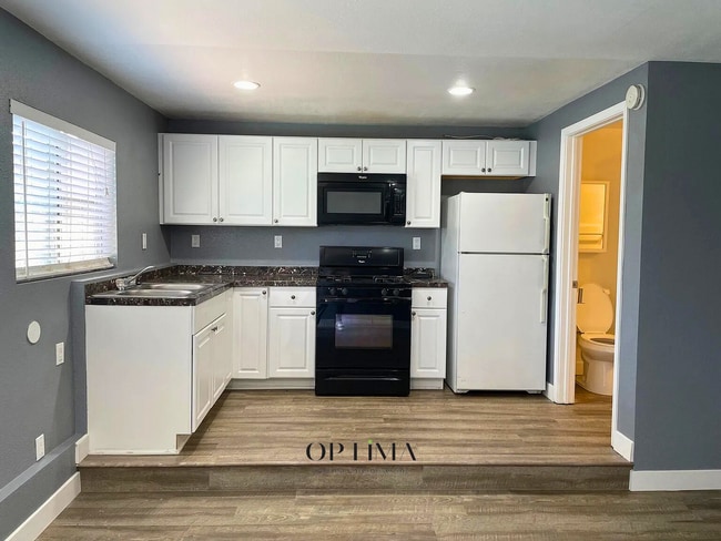 Building Photo - 8400 Fullbright Ave