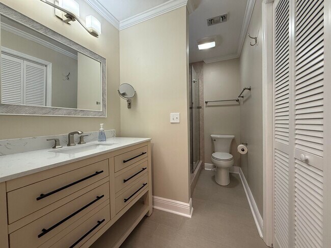 Building Photo - 1790 Brown St