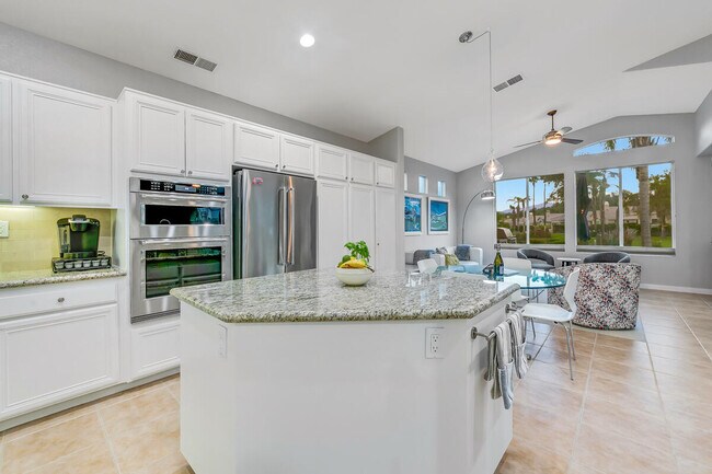 Building Photo - 67361 N Laguna Dr