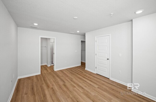 Building Photo - 4246 Lost Bay Dr