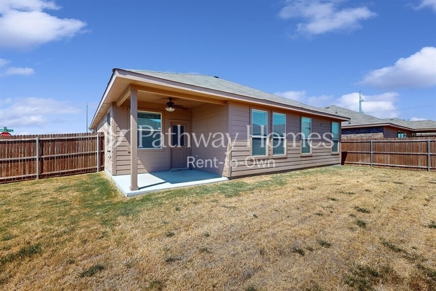 Building Photo - 1000 Meadow Scape Dr