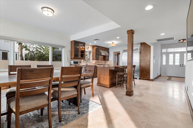 Building Photo - 1421 Ponce de Leon Dr