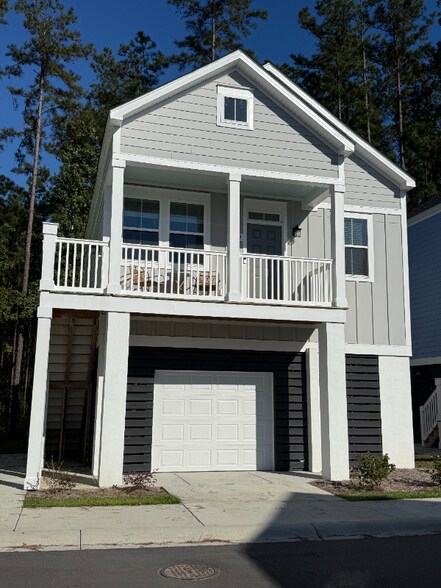 Primary Photo - 790 Dunes Dr