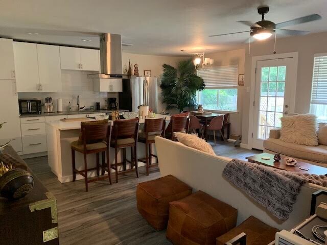 Building Photo - 3208 Northeast Dr