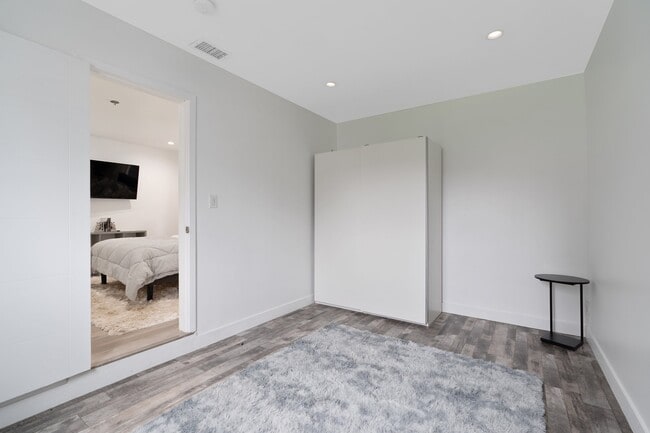 Building Photo - 5656 Donna Ave