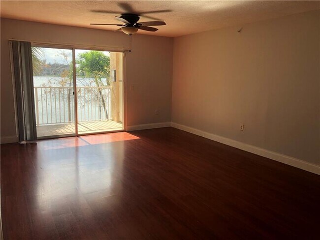Building Photo - 5045 Wiles Rd