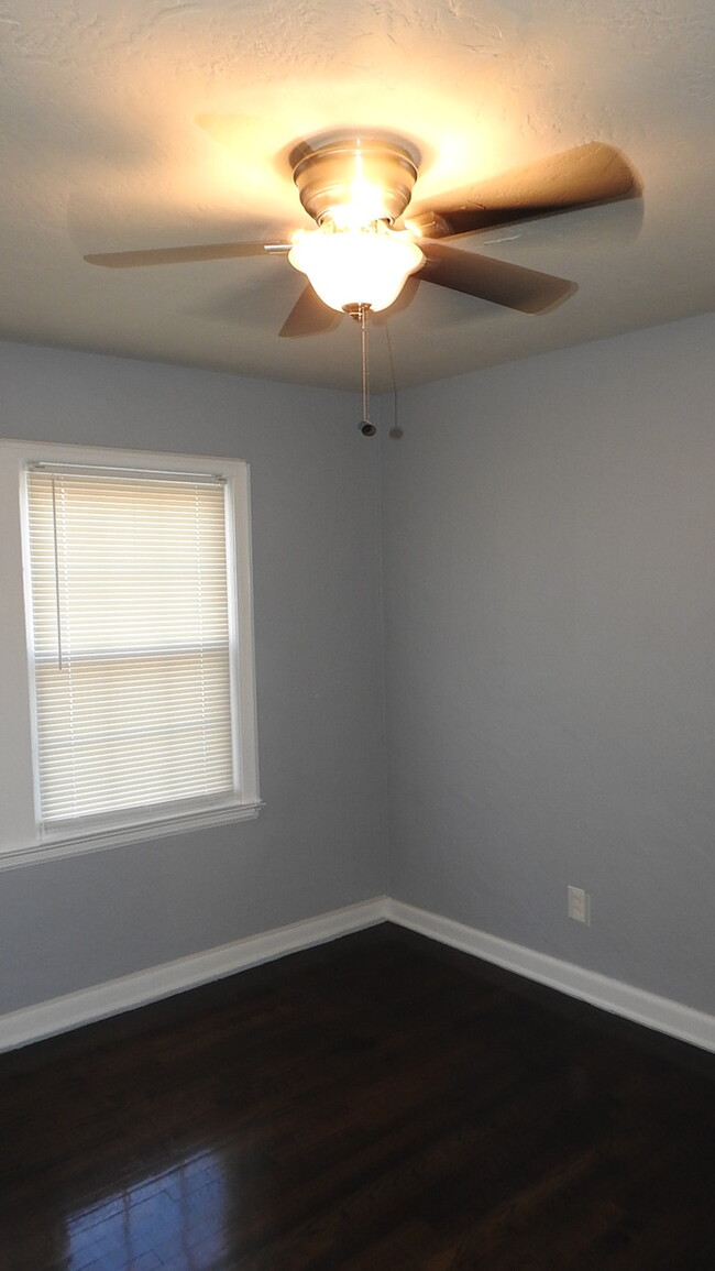 Building Photo - 3bedroom - 1 bath in Raytown