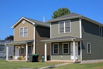 Building Photo - 1141 St Clair Ave