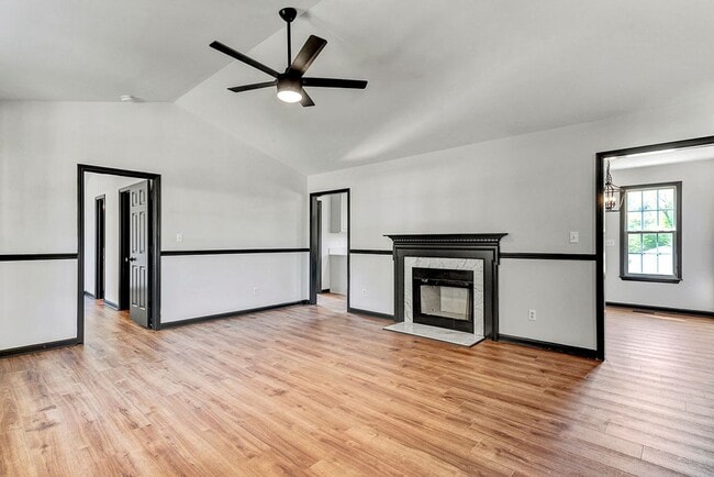Building Photo - 928 S Willhaven Dr