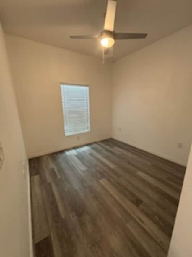 Building Photo - 2028 NE 8th Pl