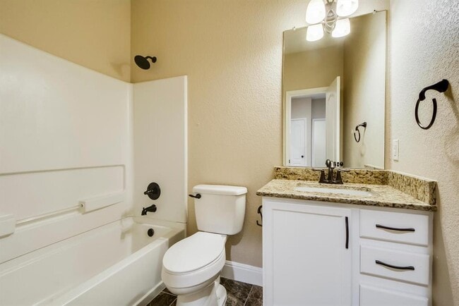 Building Photo - 2202 Ezra Ct