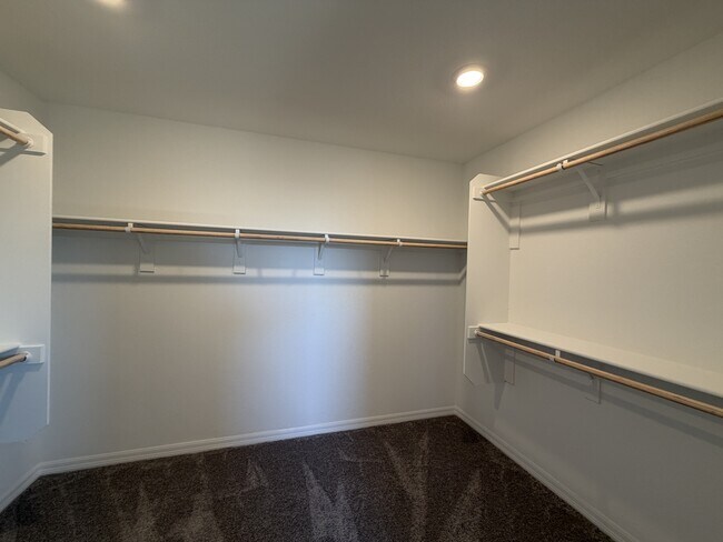 Building Photo - 10290 Dallington St