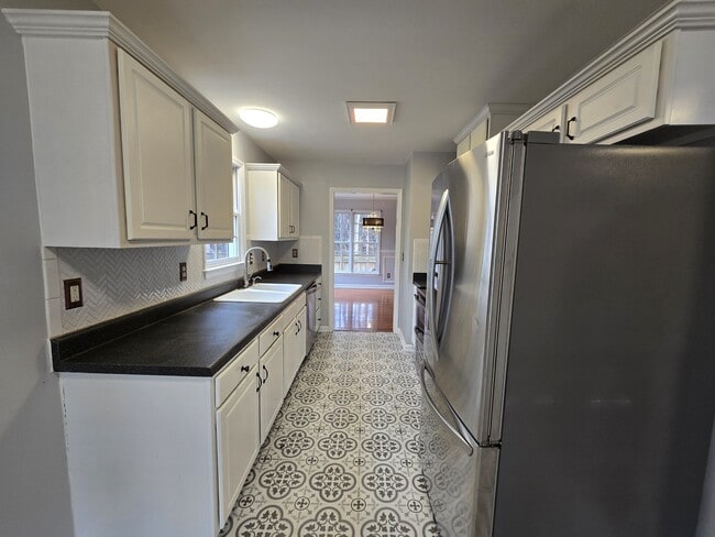 Building Photo - 10008 Ligon Mill Rd