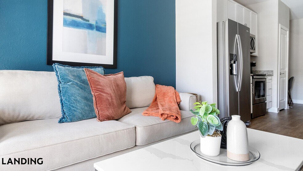 Building Photo - 215 Hunters Lk Wy