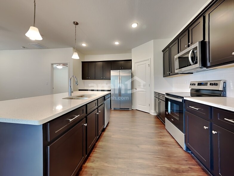 Building Photo - 2927 Rolling Acres Rd