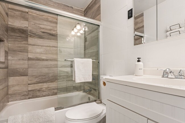 Building Photo - Charming 3BR House in Hunter