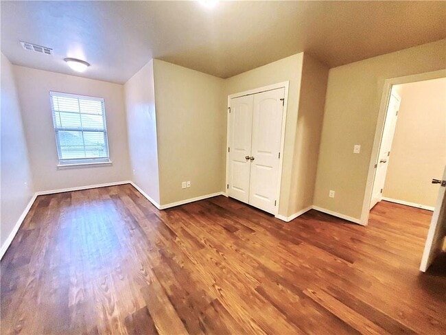 Building Photo - 2117 Buena Vida Ln