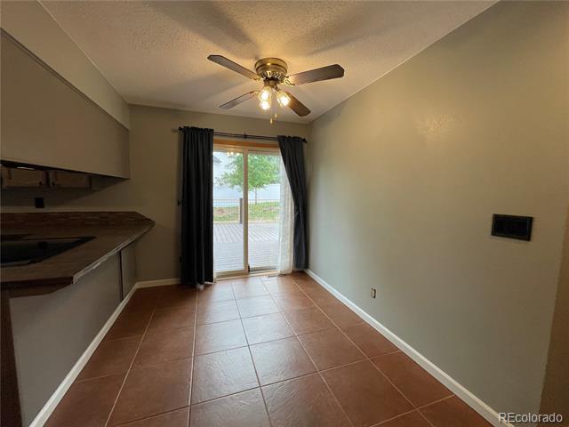 Building Photo - 954 Oakwood Dr