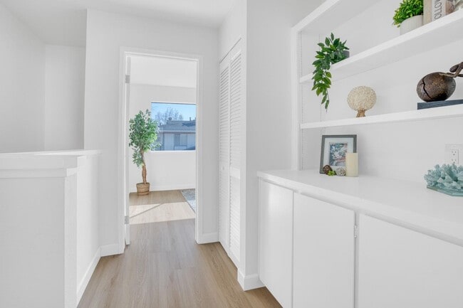 Building Photo - 258 Ventura Ave