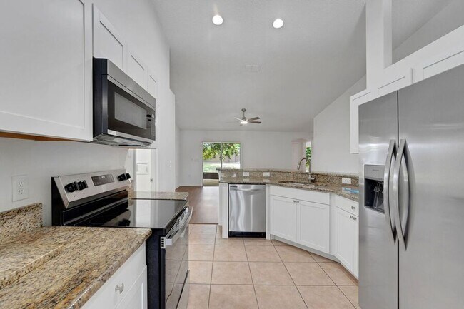 Building Photo - 502 Reddicks Cir