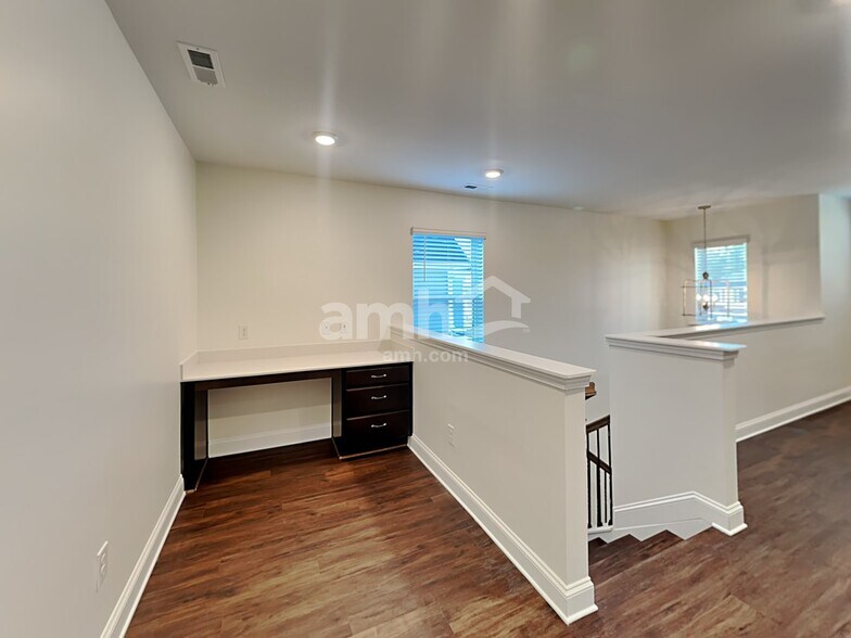 Building Photo - 7023 Garrett Ct