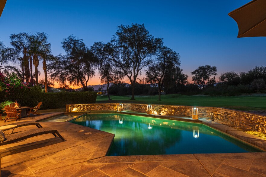 Building Photo - 45 Vista Encantada