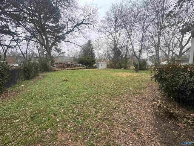 Building Photo - 1808 Oakwood Ave NE