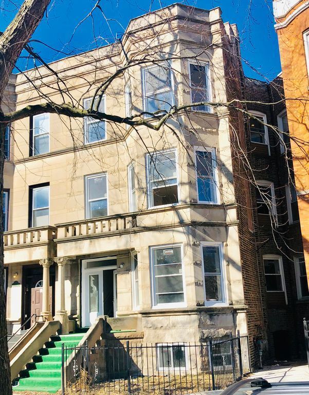 Primary Photo - 6136 S Ingleside Ave