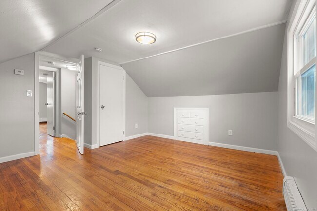 Building Photo - 267 N Washington St