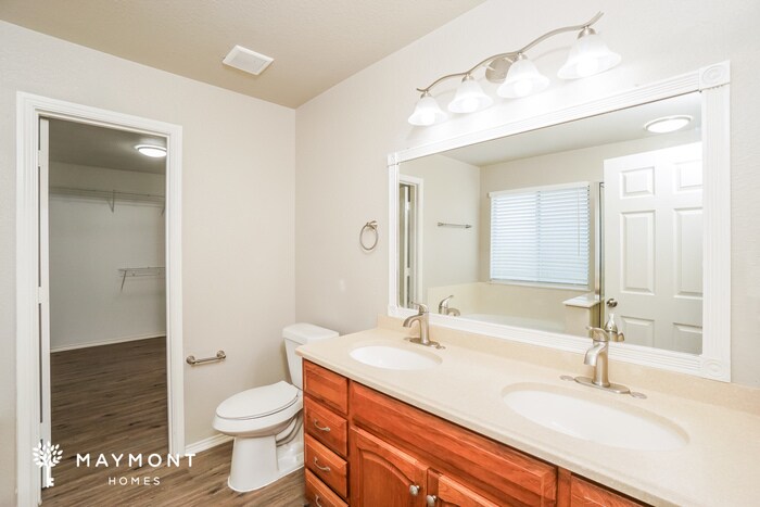 Building Photo - 349 Willow View