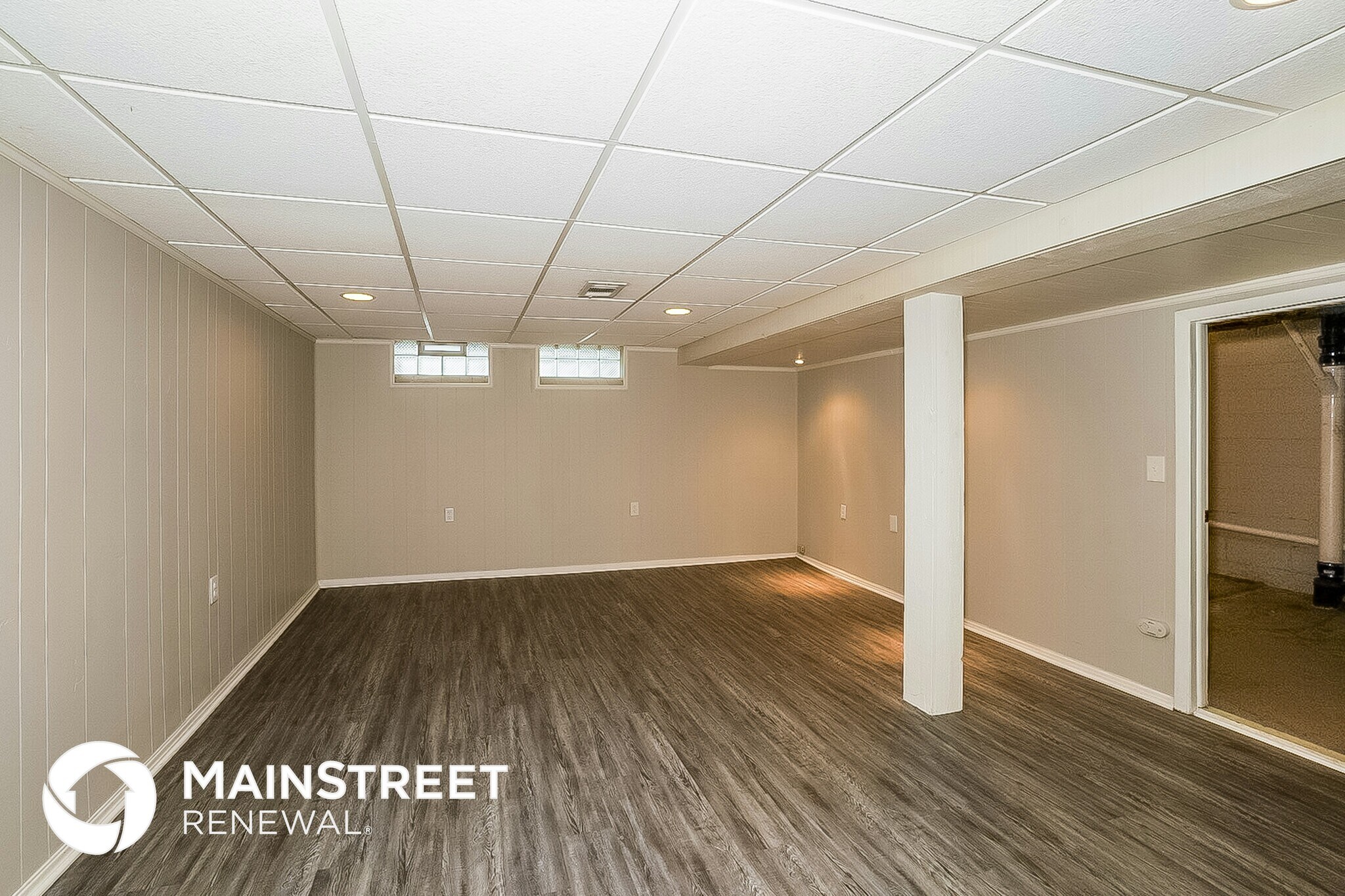 Building Photo - 13800 Oakview Blvd