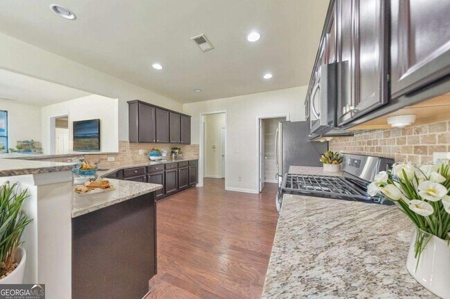 Building Photo - 4990 Brierstone Dr