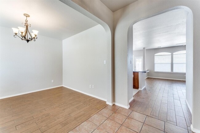 Building Photo - 2204 Speidel Dr