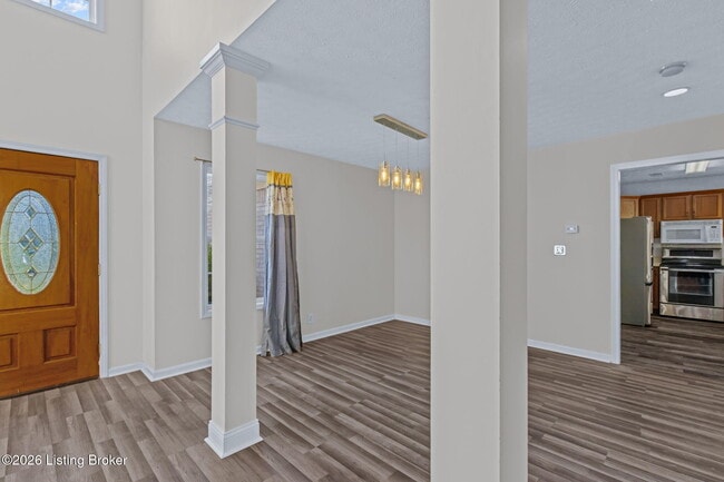 Building Photo - 5001 Middlesex Dr